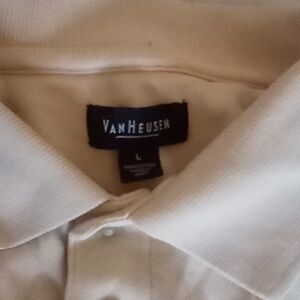 Mens pale yellow large van Heusen polo shirt